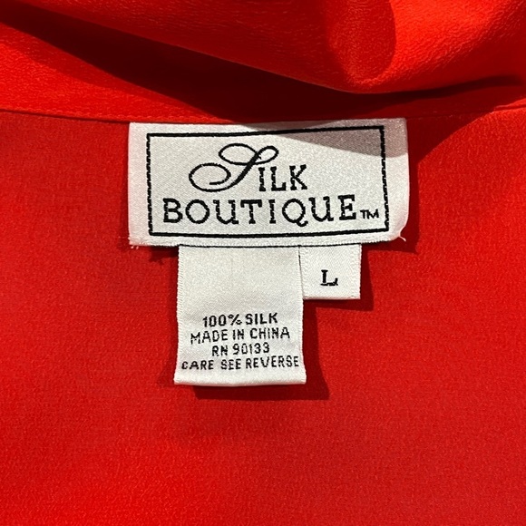 Vintage 100% Silk Red w/ Black Embroidering 2 Button Cardigan Open Blouse - Picture 11 of 16